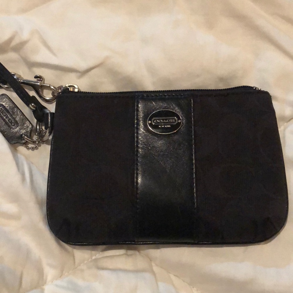 Classic all black coach wristlet 🖤
